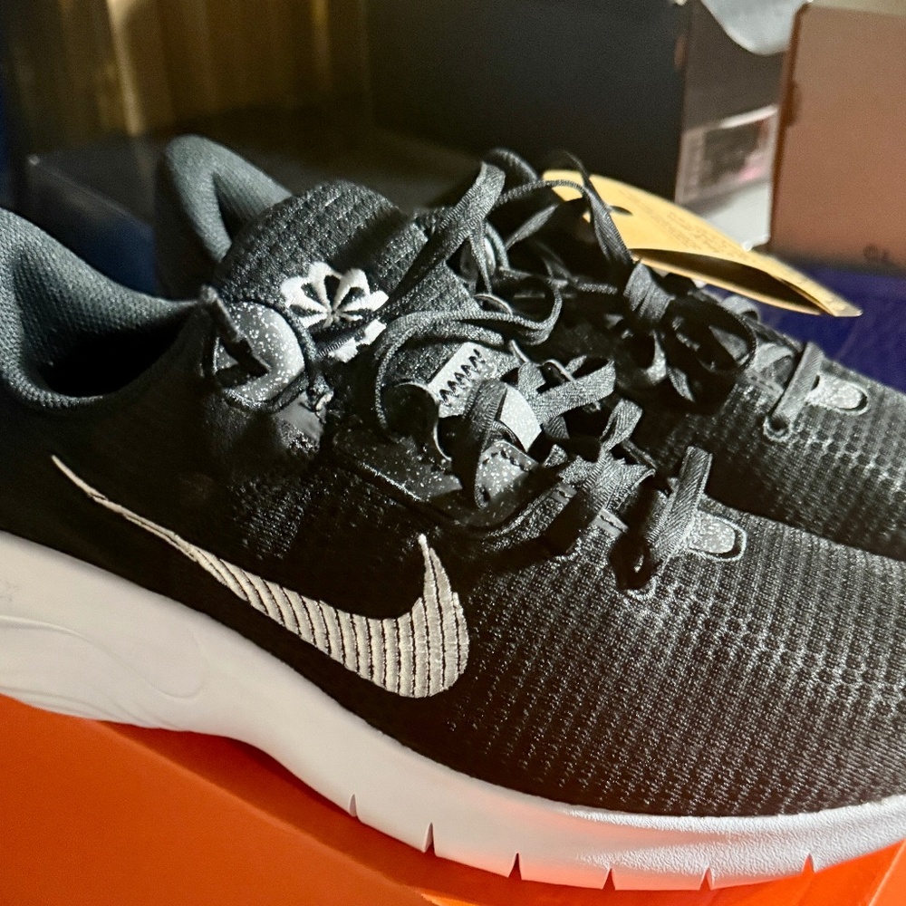 Ike men’s  size 12 New